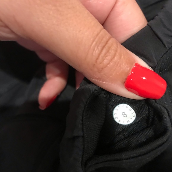 Lululemon Miles Ahead Short (2.5”) - Picture 5 of 5